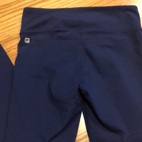 Fabletics Capri Legging - Picture 5 of 5